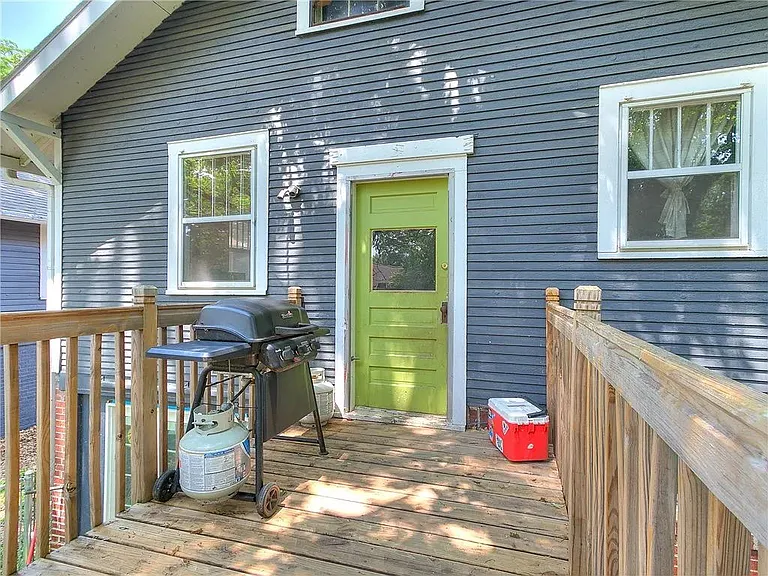 3014 Woodland Ave — Photo 3