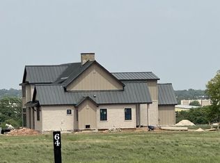 305 Interlaken St, Fredericksburg, TX 78624