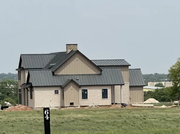 305 Interlaken St, Fredericksburg, TX 78624