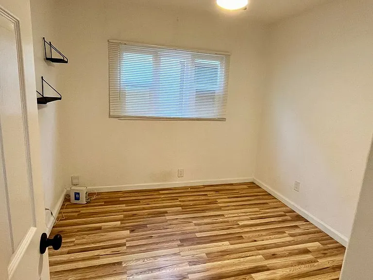 Upcoming 2 Bed/1 Bath With Bonus Room Loft — Photo 8