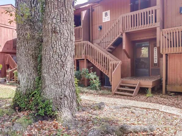 114 Lakeside Villa #B, Diamondhead, MS 39525