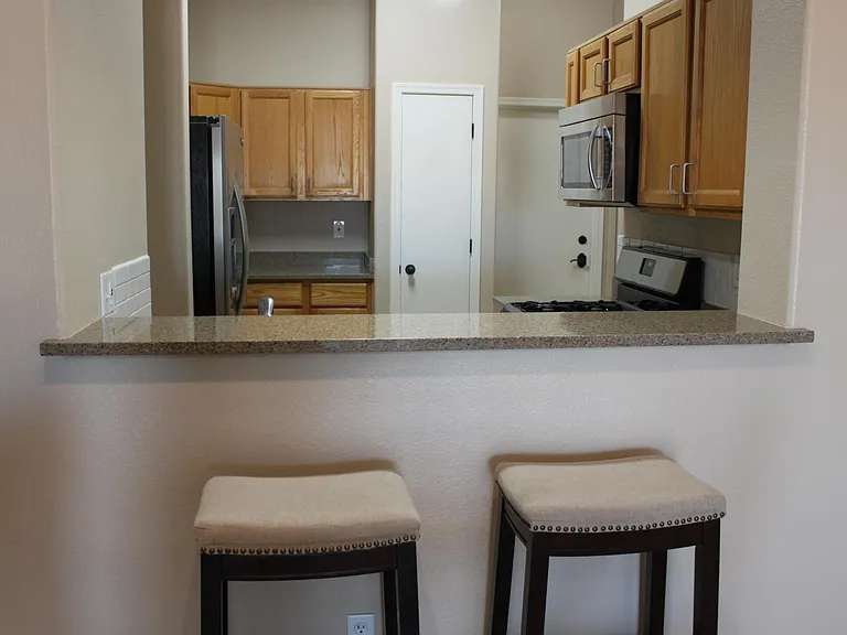 1233 N Thunder Ridge Dr — Photo 8