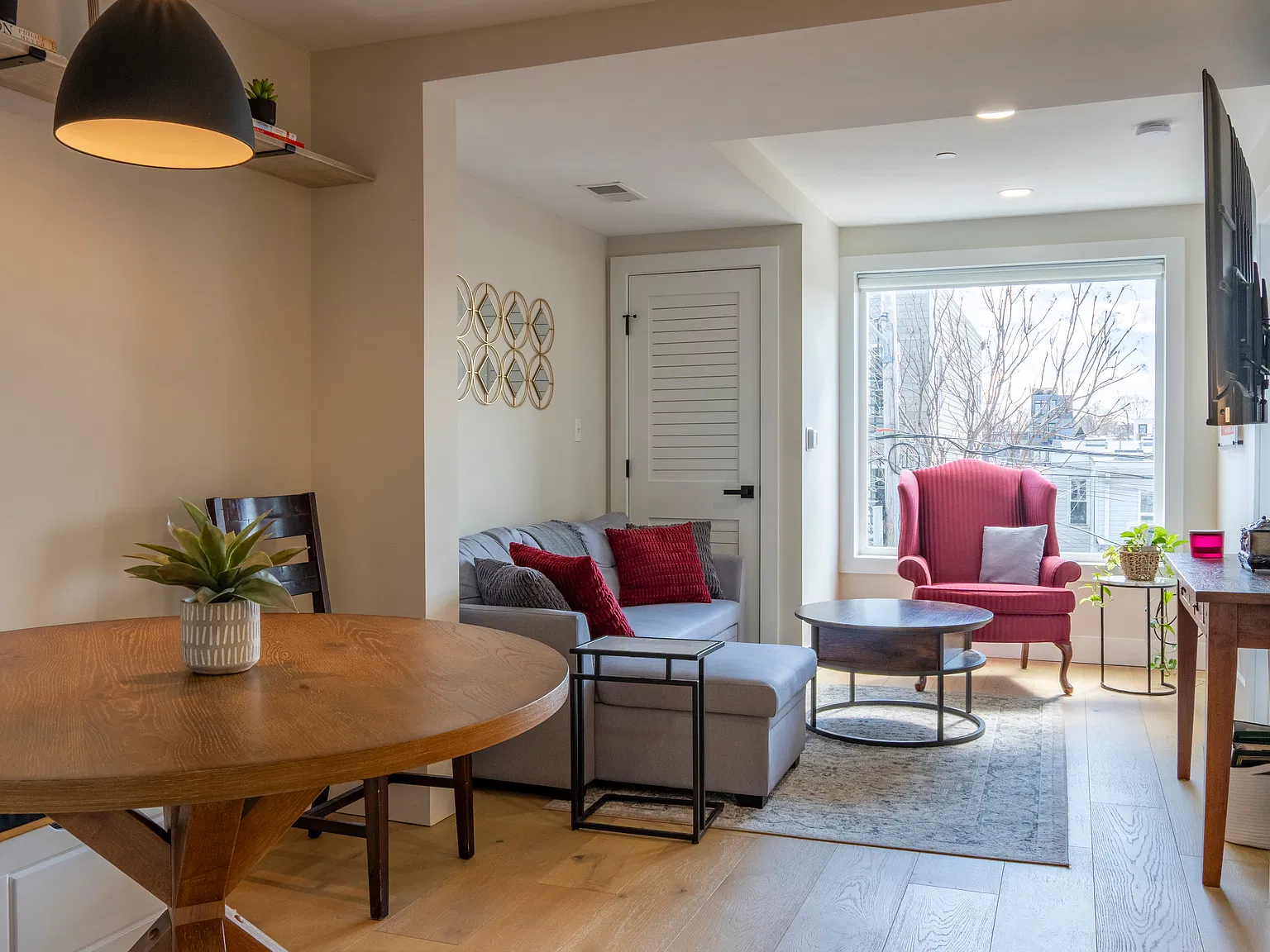 1 bed, 573 sqft, $2,600 — Photo 1