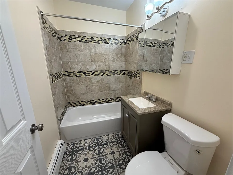 11 Dalrymple St #3