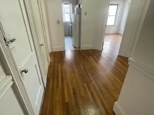 5-1254 Commonwealth Ave #5, Allston, MA 02134