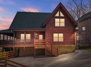 611 Stockton Dr, Pigeon Forge, TN 37876