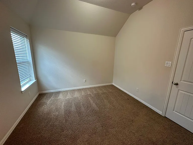 5660 Domer Dr — Photo 19