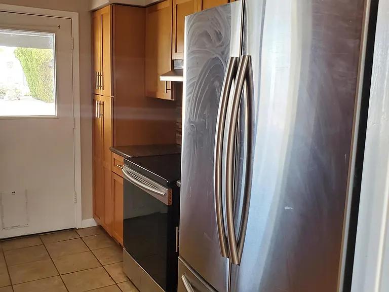 1719 E Gaylon Dr — Photo 6