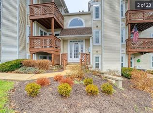 1328 Cedarwood Dr APT B2, Westlake, OH