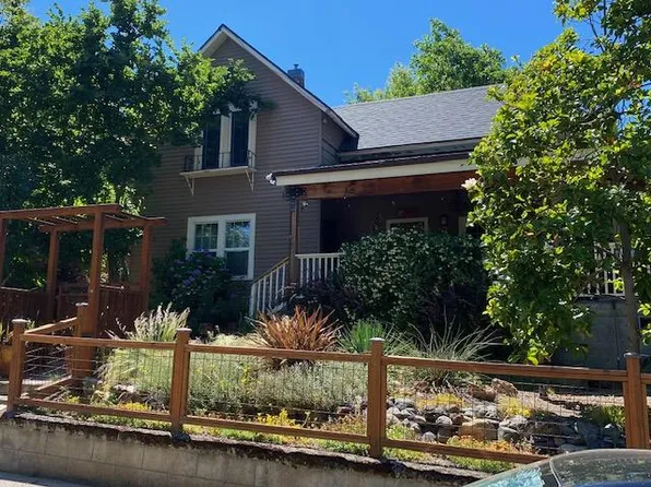 355 High St #1/2, Ashland, OR 97520