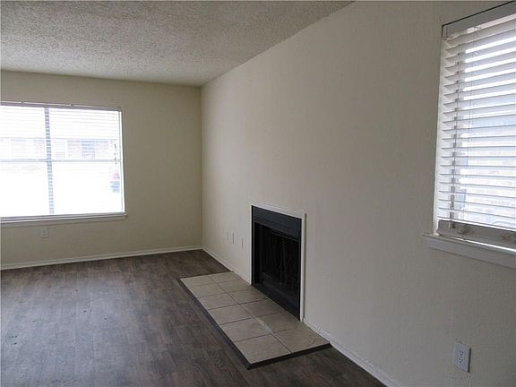 4th image of 1614 Windsong Ln