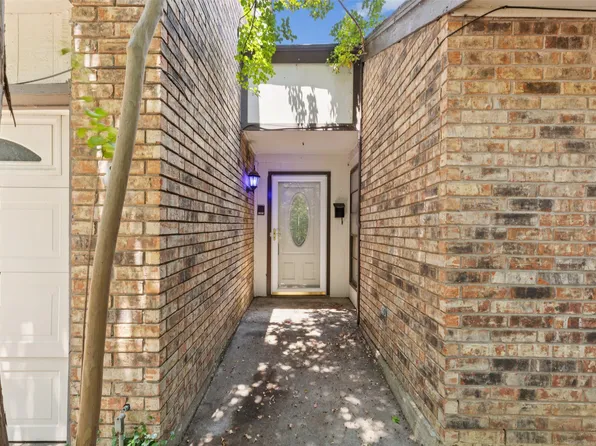 6215 Post Oak Ter, Fort Worth, TX 76112