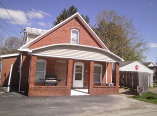 8 1/2 Elm St, Bessemer, PA