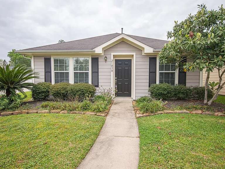 21030 Aldens Oak — Photo 1