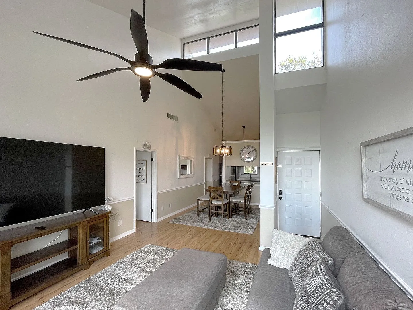 Furnished Two-Bedroom Condo in Winterset Community — Photo 4
