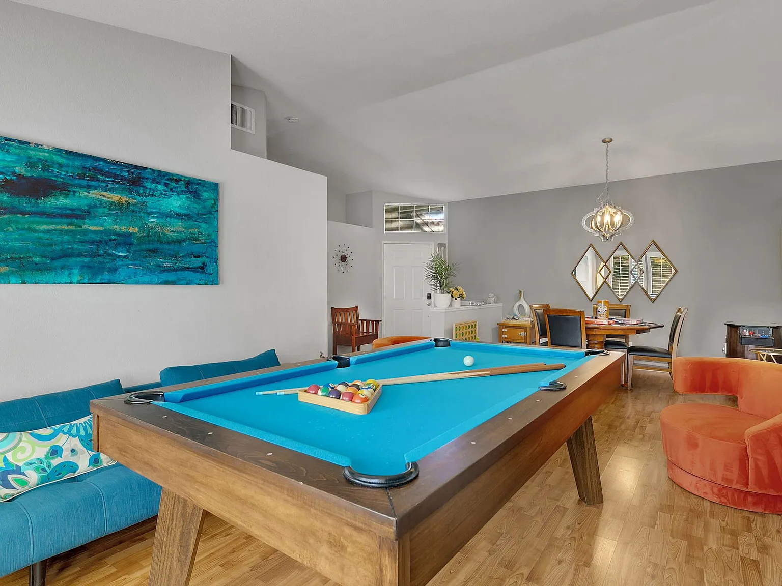 4 bed, 2010 sqft, $6,000 — Photo 4