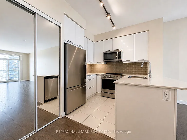 35 Watergarden Dr #1711 — Photo 7