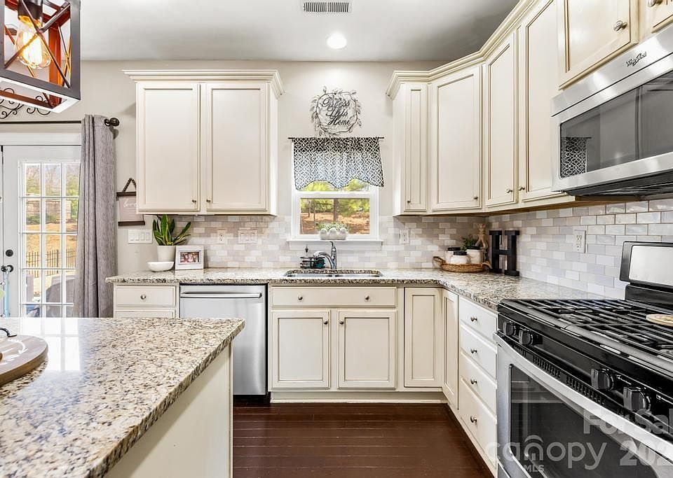 1st image of 1007 Hamil Ridge Dr