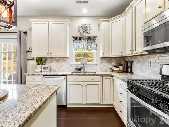 1007 Hamil Ridge Dr, Waxhaw, NC 28173