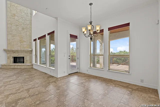 623 Sentry Hl — Photo 16