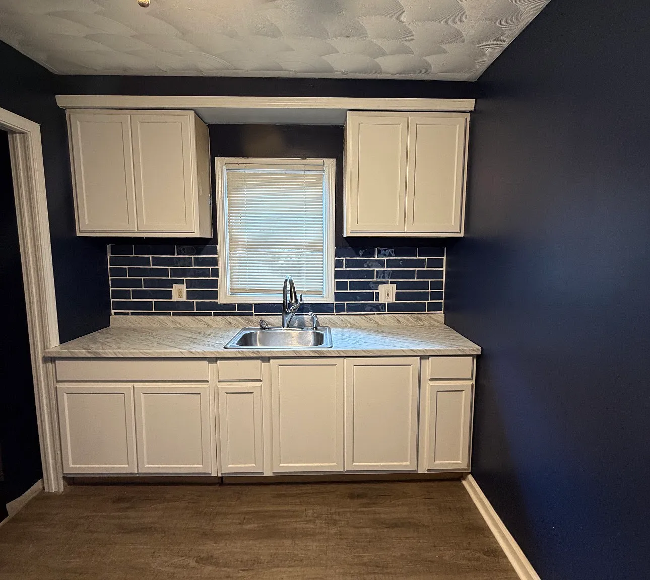 5 bed, 1350 sqft, $1,800 — Photo 4