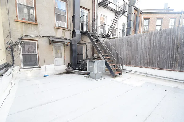 Rented by Douglas Elliman | media 26