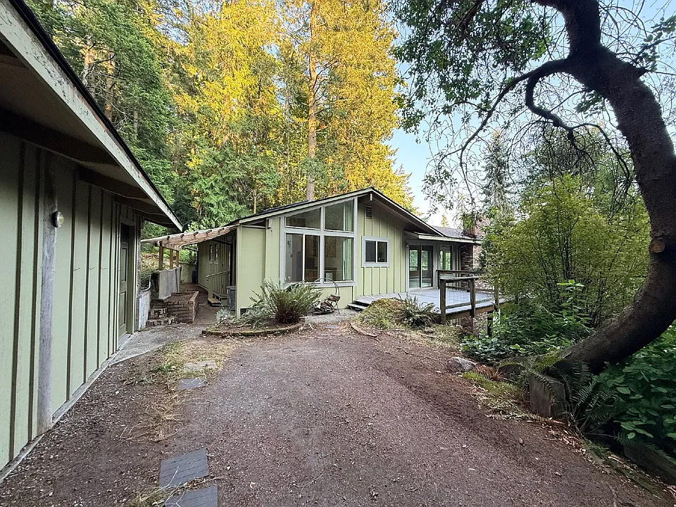 229 Bay Head Rd
