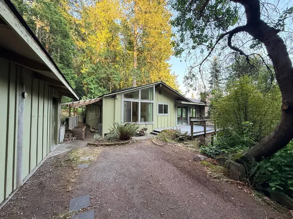 229 Bay Head Rd, Eastsound, WA 98245