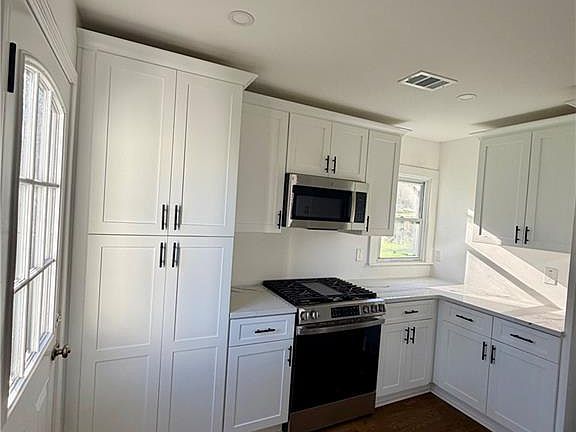 3rd image of 3907 Market St