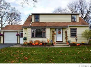 112 Harvest Dr, Rochester, NY 14626