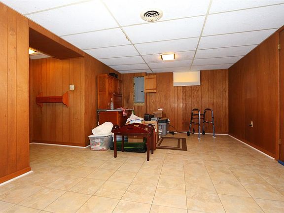 5th image of 6220 Sharlene Dr