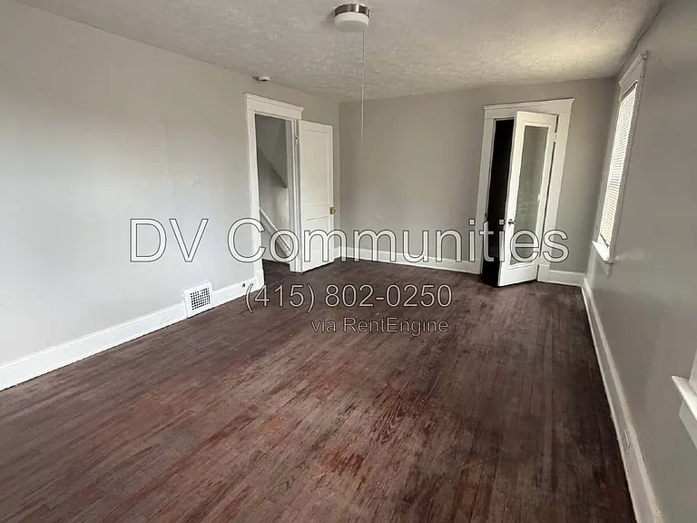 3348 W 100th St — Photo 8