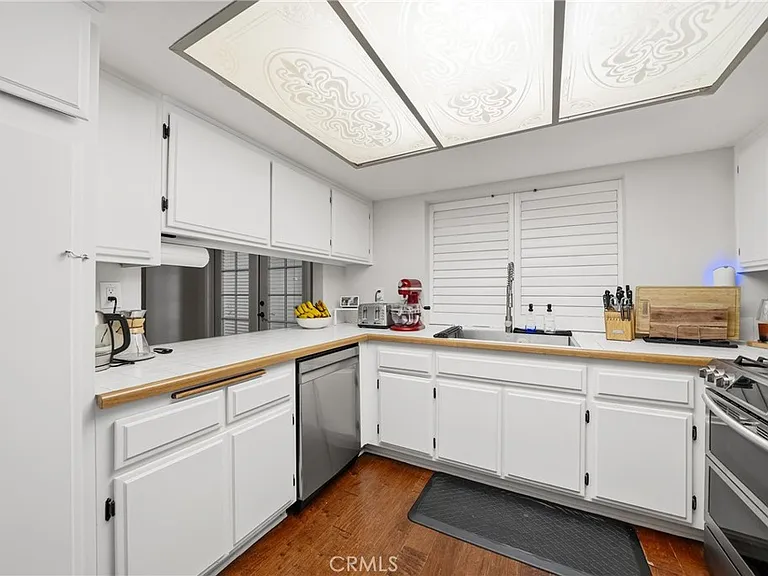 1505 Canterbury Cir — Photo 13
