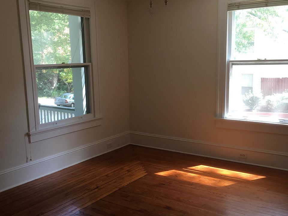 2nd image of 502 Cutler St APT 1