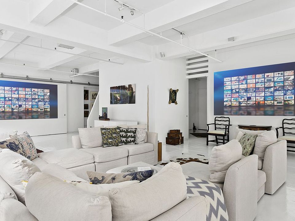 1st image of 356 W 36th St #3S