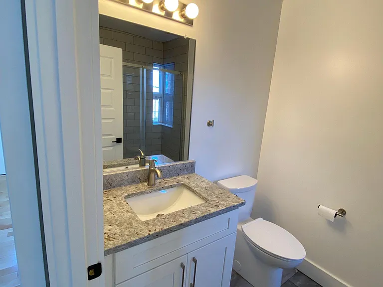 313 N 33rd St #2 — Photo 8