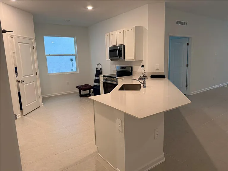 4813 Katrina Dr — Photo 3