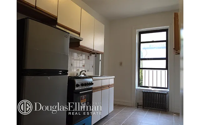 Rented by Douglas Elliman | media 9