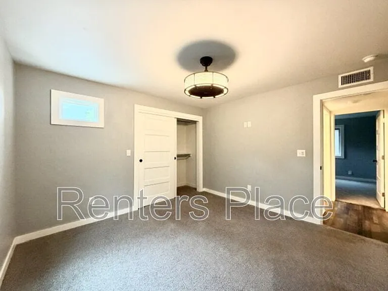 415 S Victor Ave #1 — Photo 10