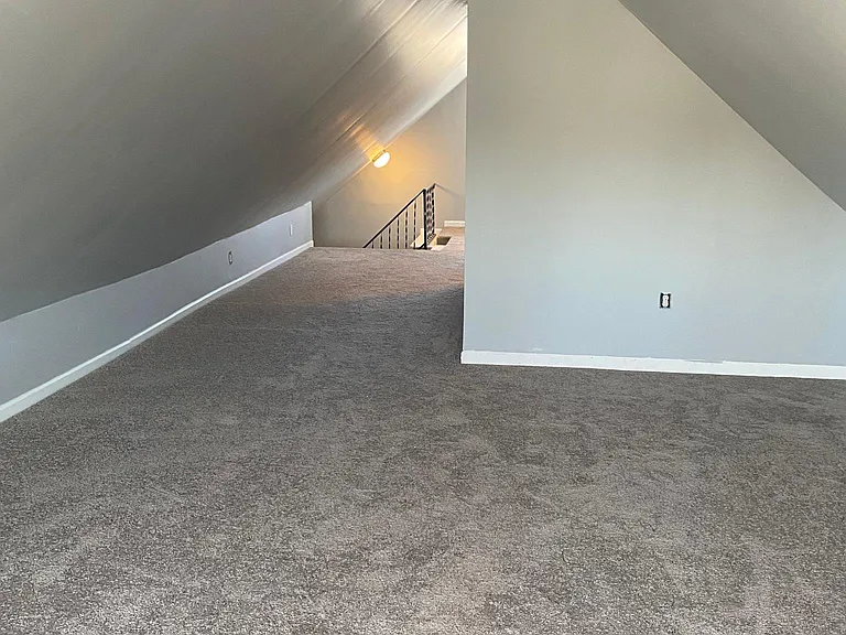 2113 Bunts Rd #UP — Photo 10