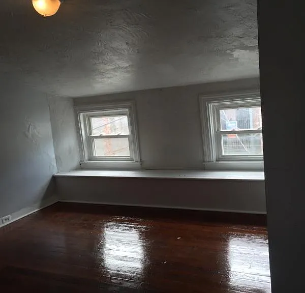 892 Tyson St — Photo 8