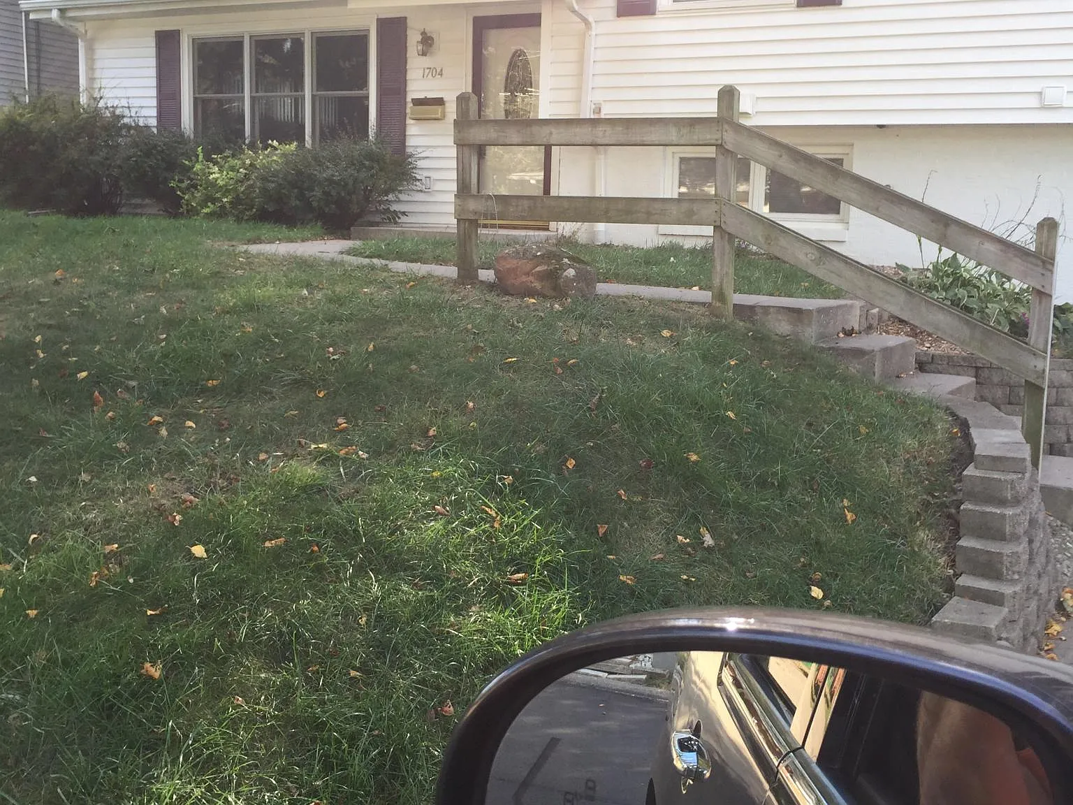 1704 Monterey Ct — Photo 3