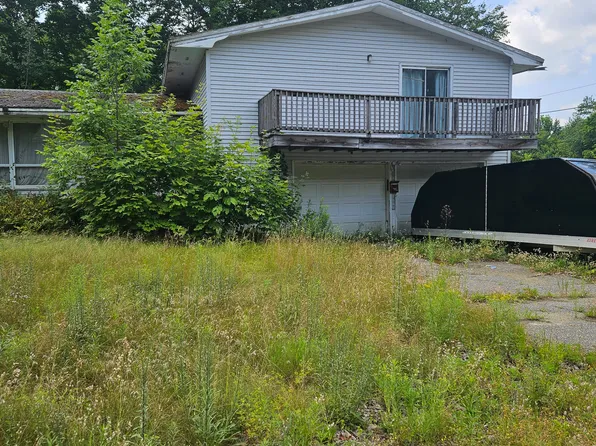 37 Western Avenue, East Millinocket, ME 04430
