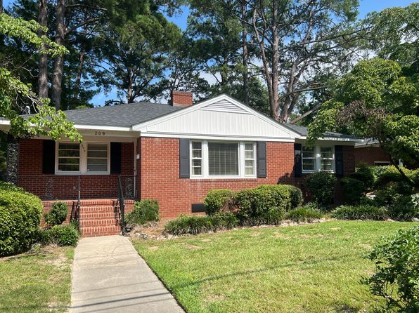 209 S Elm St