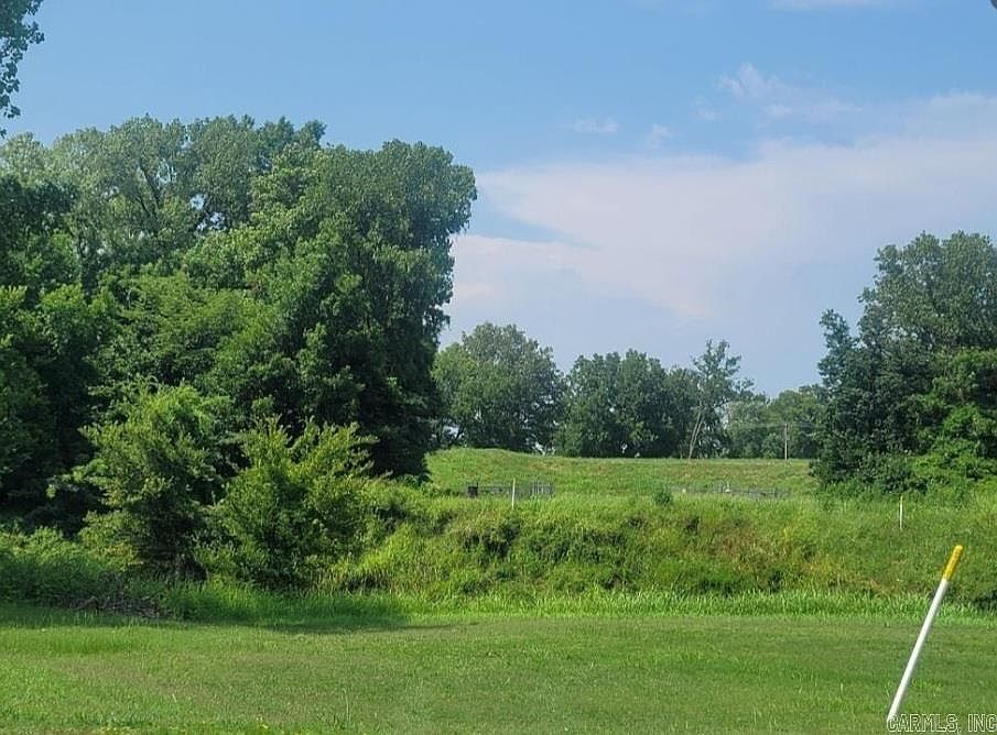 2nd image of E Roosevlt Rd