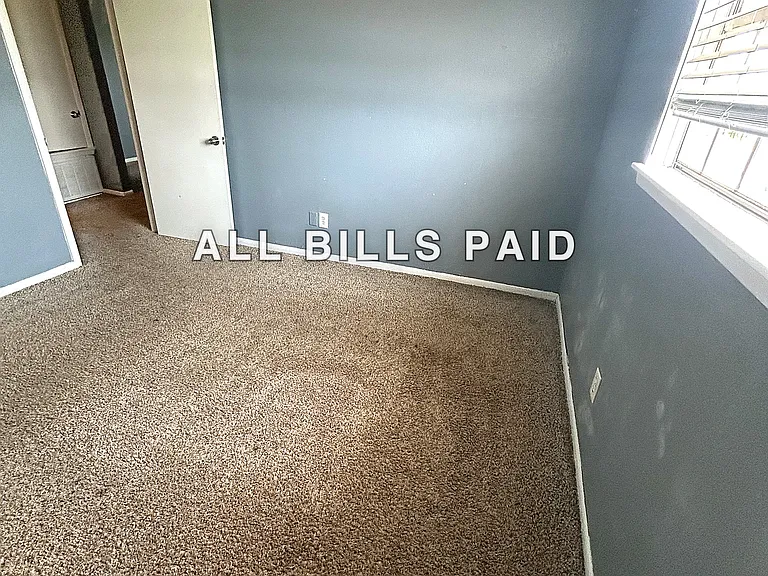 71st Street Apartment — Photo 8