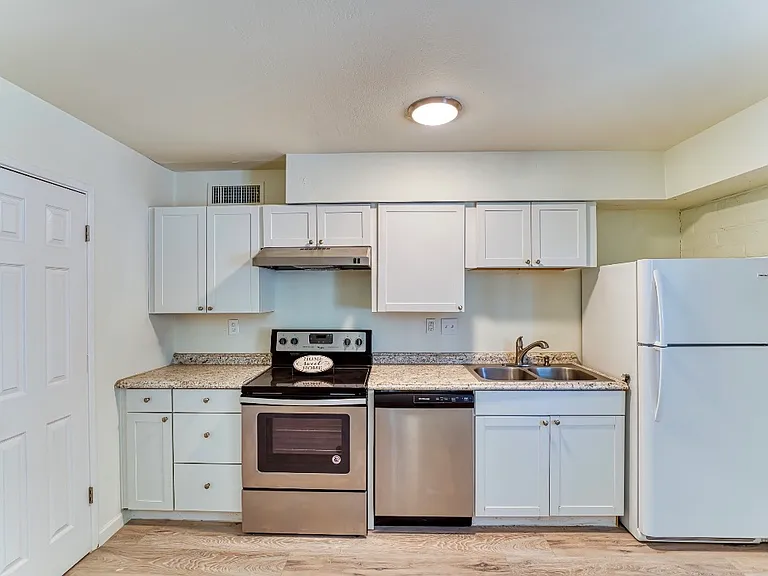 116 W Rillito St #116 — Photo 13