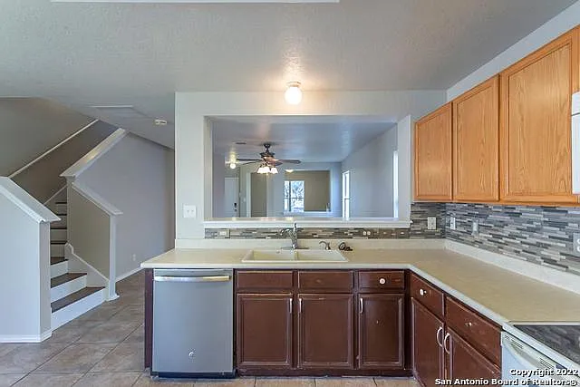 8123 Sandbar Point — Photo 23