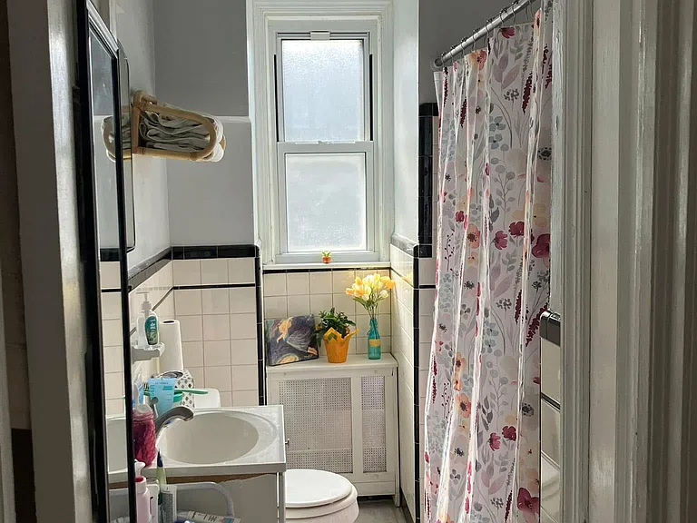 331 N 34th St #2R — Photo 7