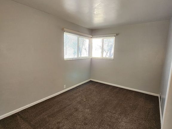 5th image of 3270 E Upland Dr